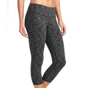 Athleta Energy Chaturanga Capri Legging